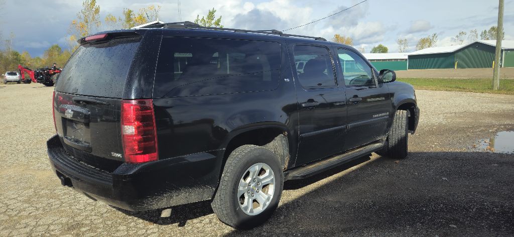2007 Chevrolet Suburban Image 8
