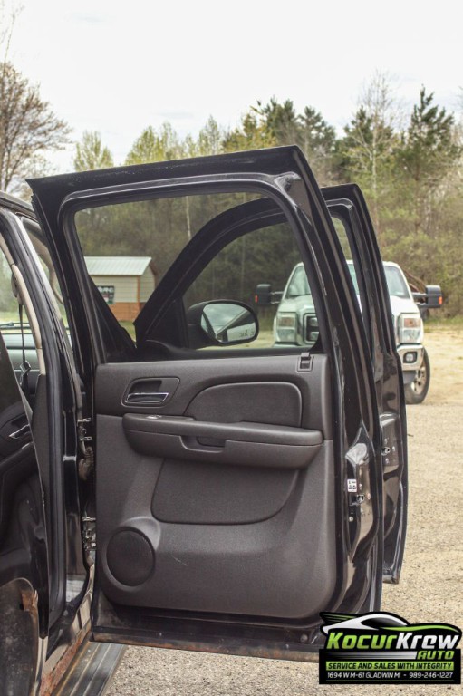2007 Chevrolet Suburban Image 11