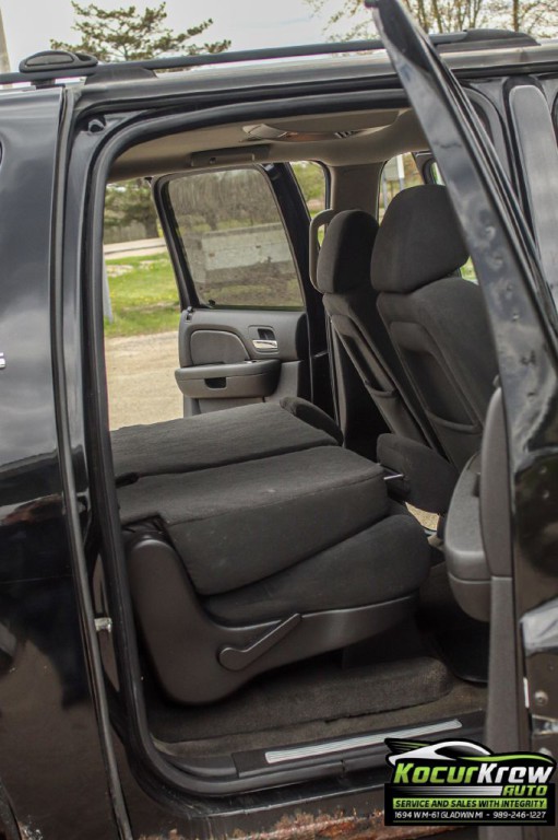 2007 Chevrolet Suburban Image 12