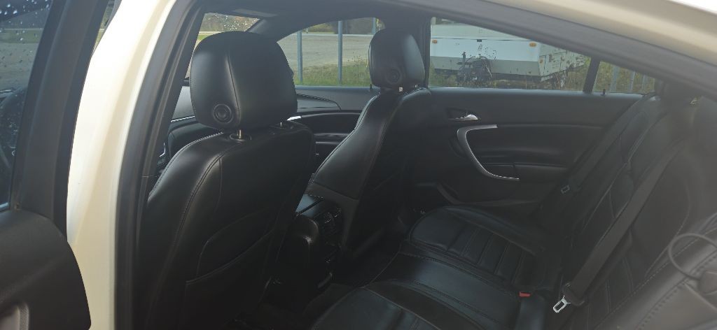 2014 Buick Regal Image 8