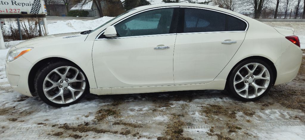 2014 Buick Regal Image 2