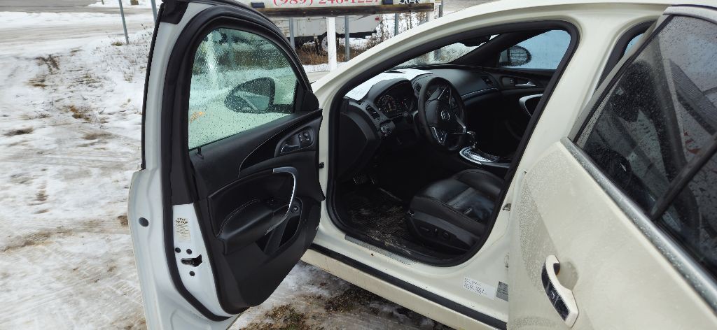 2014 Buick Regal Image 9