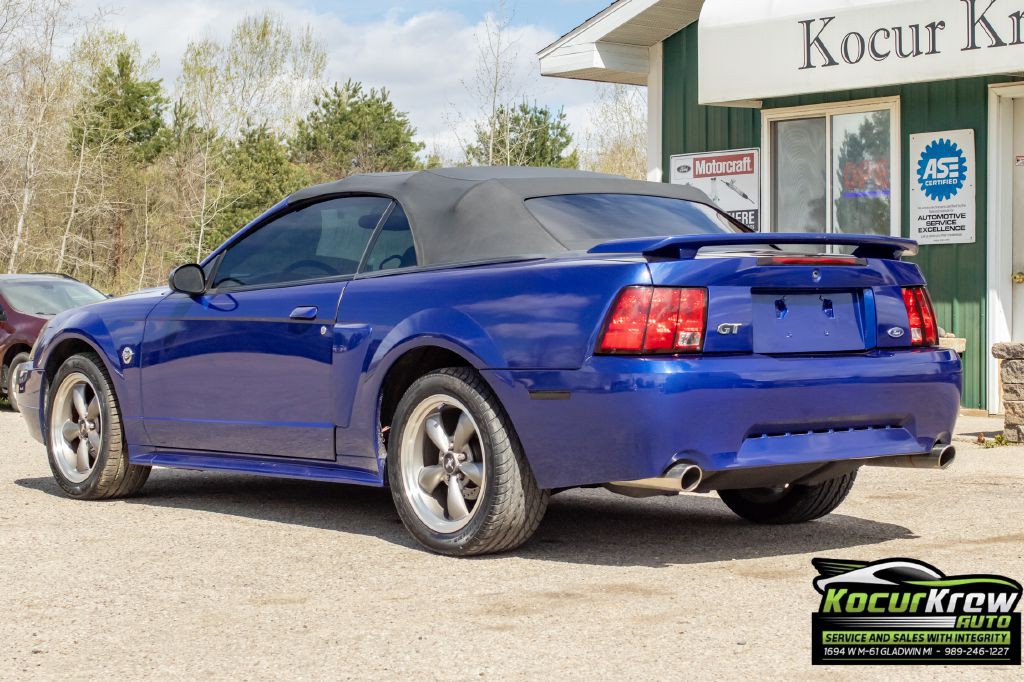 2004 Ford Mustang Image 3