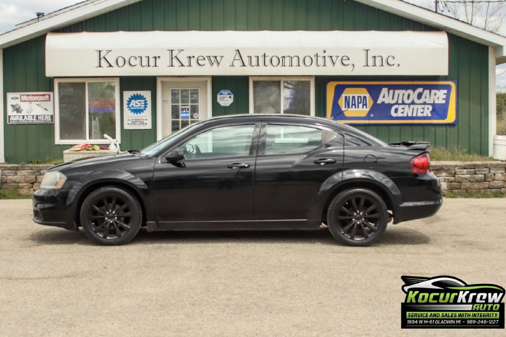 2014 Dodge Avenger Image 1