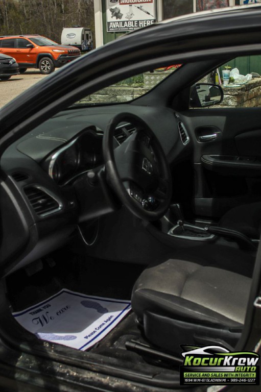 2014 Dodge Avenger Image 7