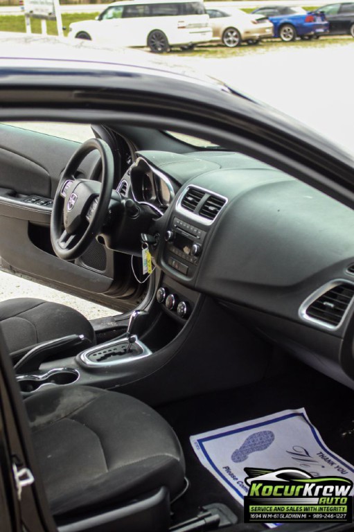 2014 Dodge Avenger Image 13