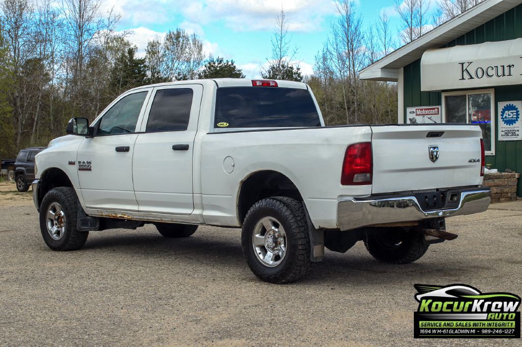 2015 RAM 3500 Image 2