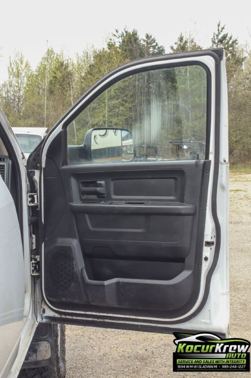 2015 RAM 3500 Image 11