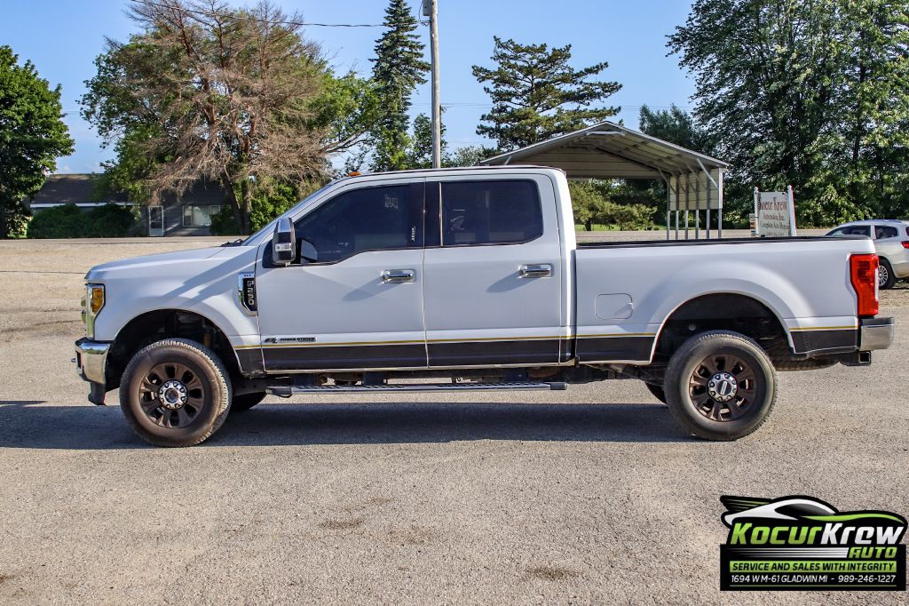 2017 Ford F-250 Image 1