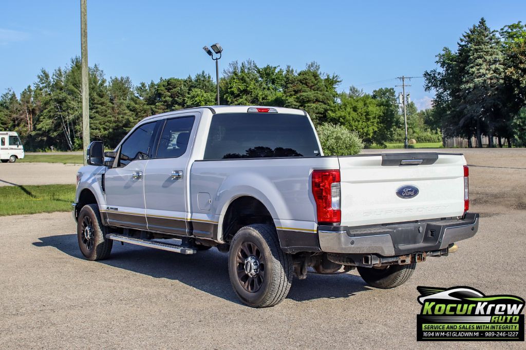 2017 Ford F-250 Image 2