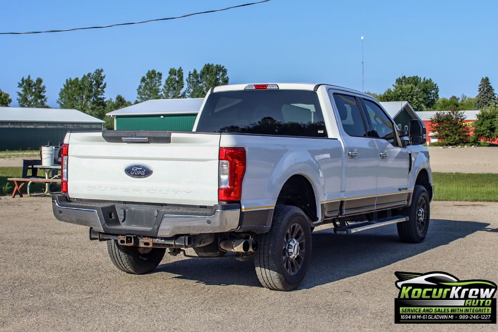 2017 Ford F-250 Image 3