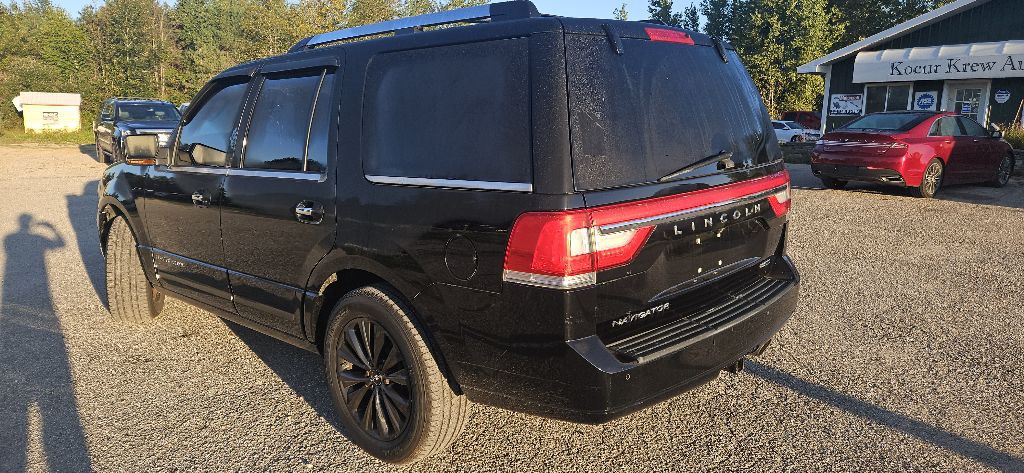 2016 Lincoln Navigator Image 3
