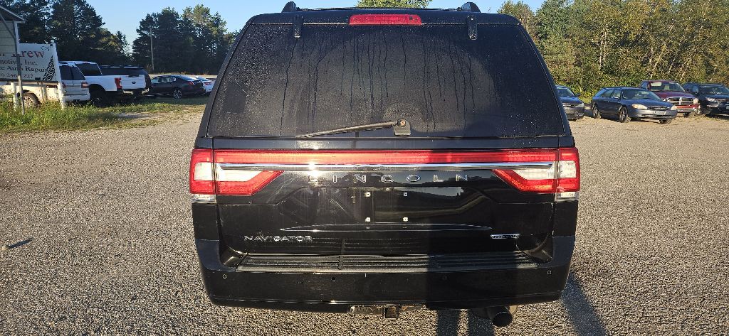 2016 Lincoln Navigator Image 4