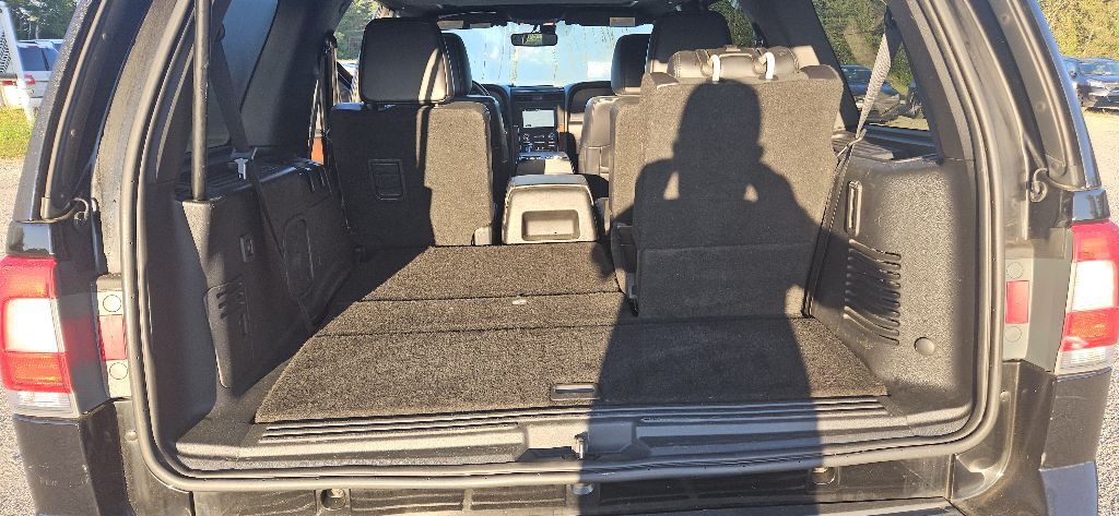 2016 Lincoln Navigator Image 10