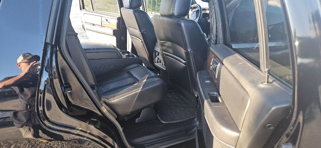 2016 Lincoln Navigator Image 11
