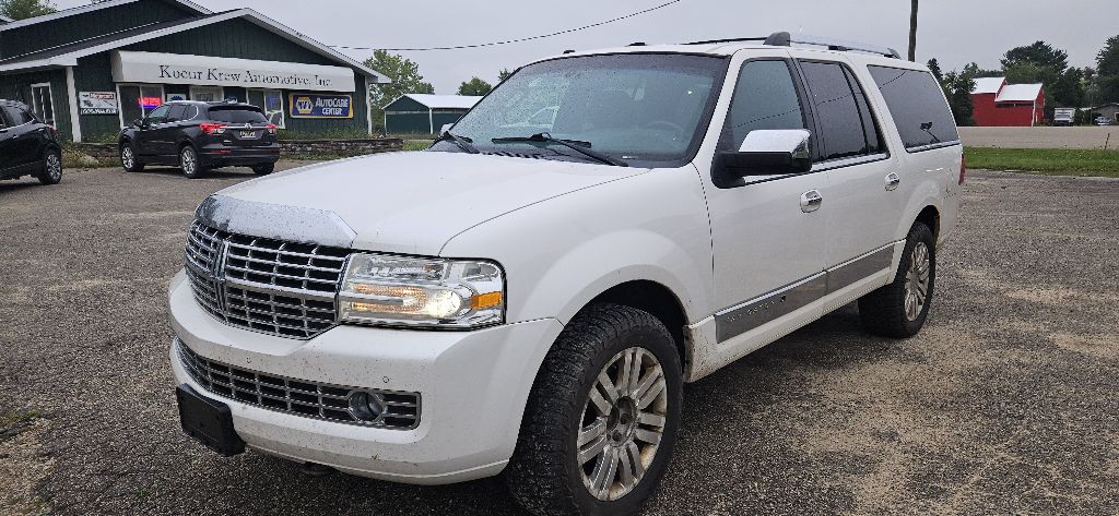 2011 Lincoln Navigator Image 1