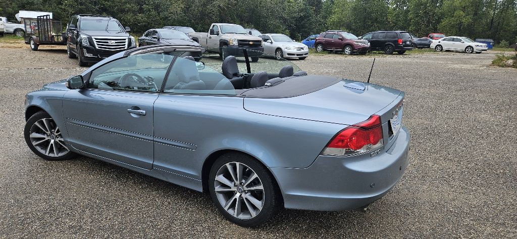 2010 Volvo C70 Image 4