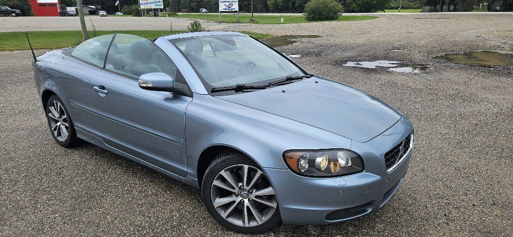 2010 Volvo C70 Image 8