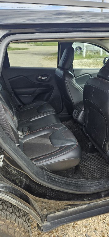 2015 Jeep Cherokee Image 13