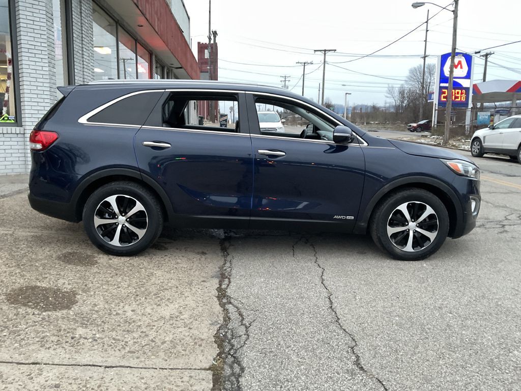 2016 Kia Sorento Image 2