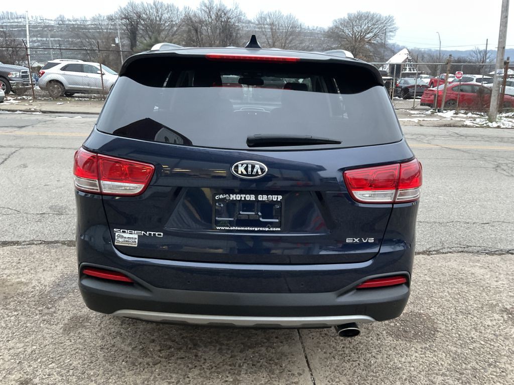 2016 Kia Sorento Image 8