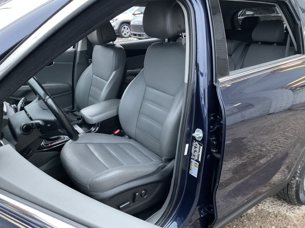 2016 Kia Sorento Image 14