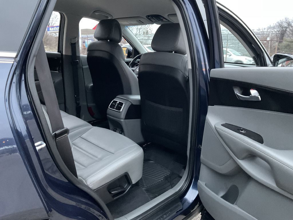 2016 Kia Sorento Image 24