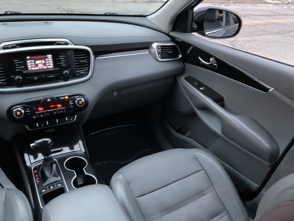 2016 Kia Sorento Image 31