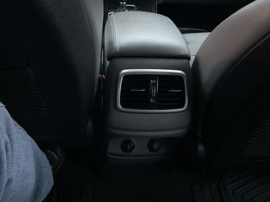 2016 Kia Sorento Image 32