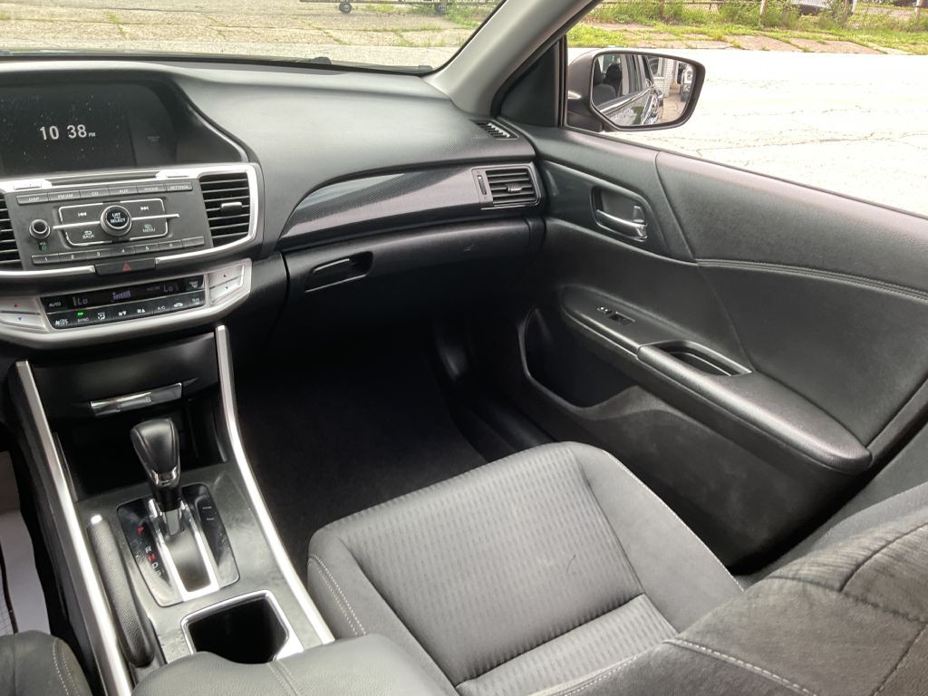 2013 Honda Accord Image 28