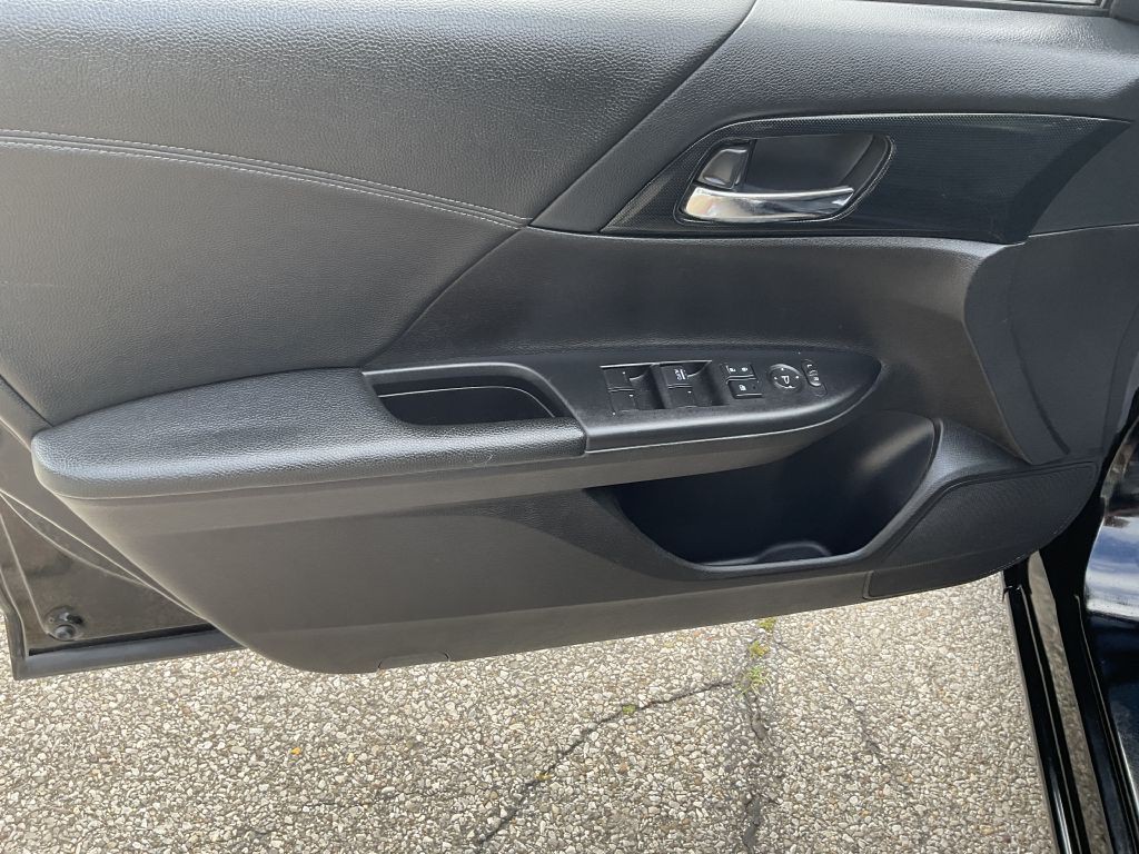 2013 Honda Accord Image 29