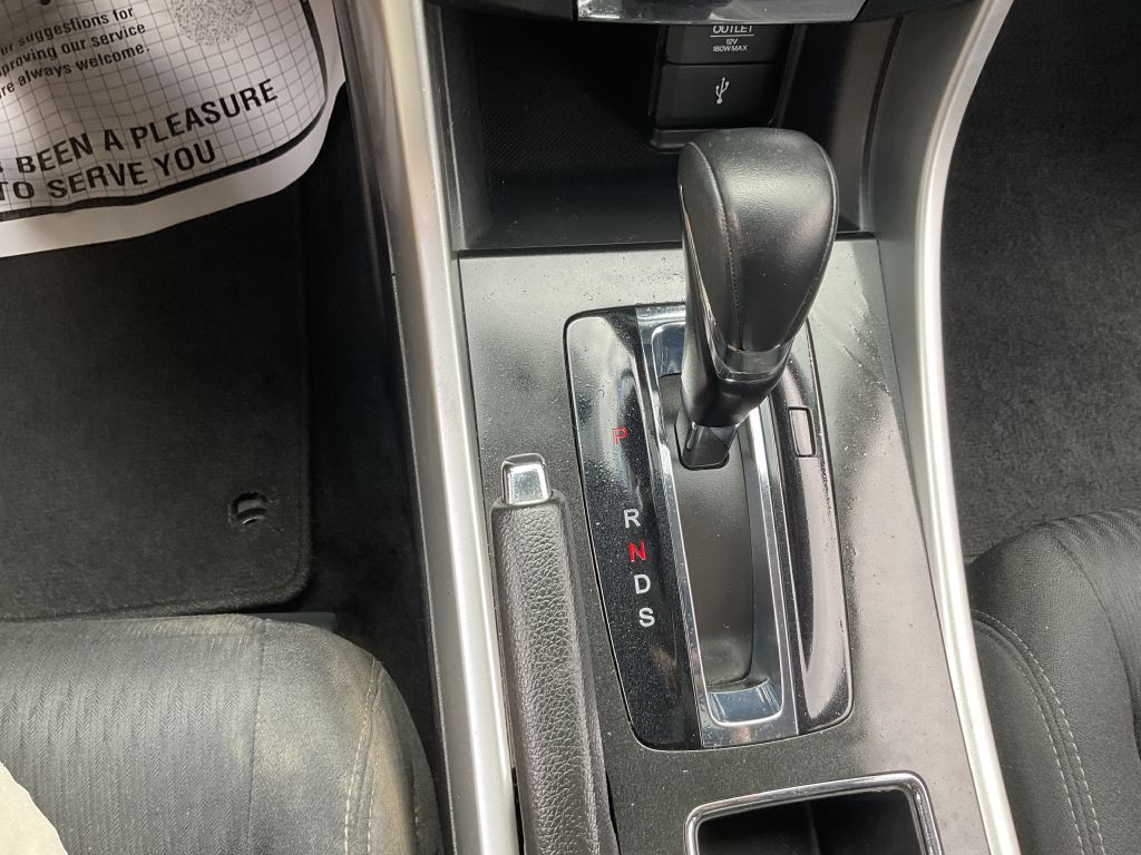 2013 Honda Accord Image 32