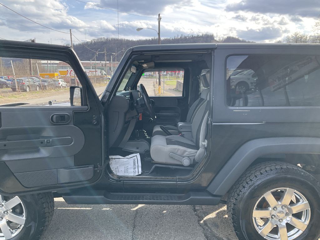 2010 Jeep Wrangler Image 13