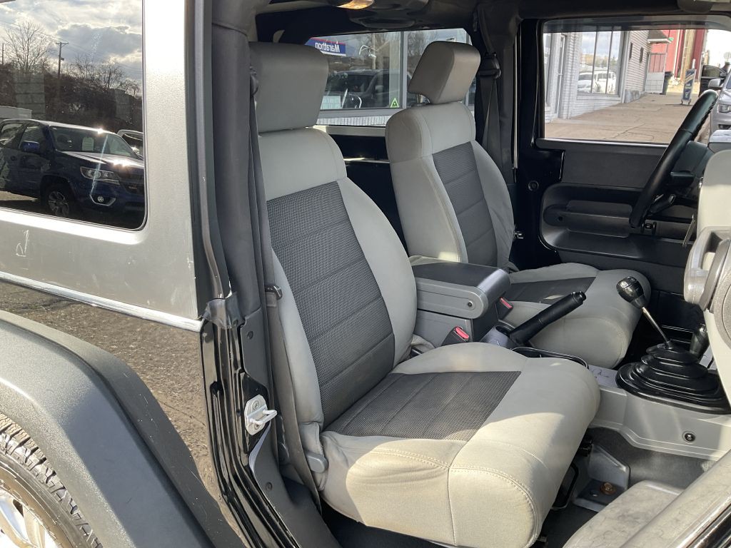 2010 Jeep Wrangler Image 17