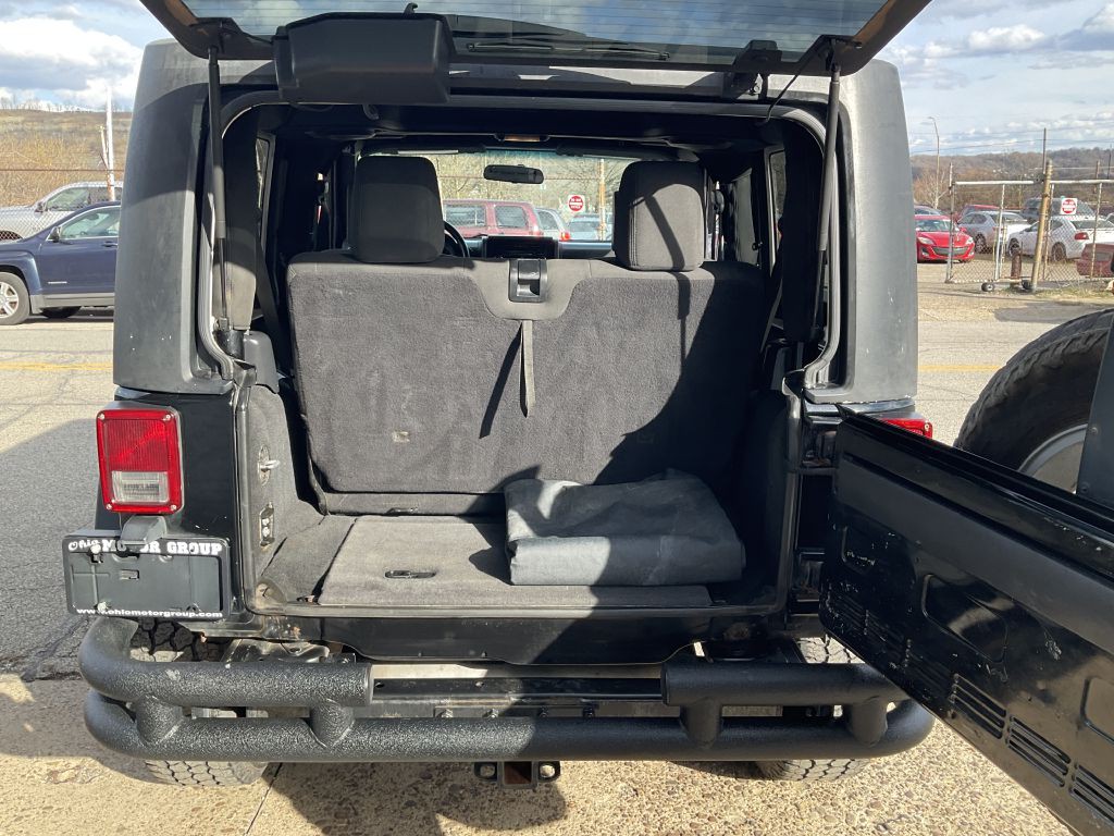2010 Jeep Wrangler Image 23