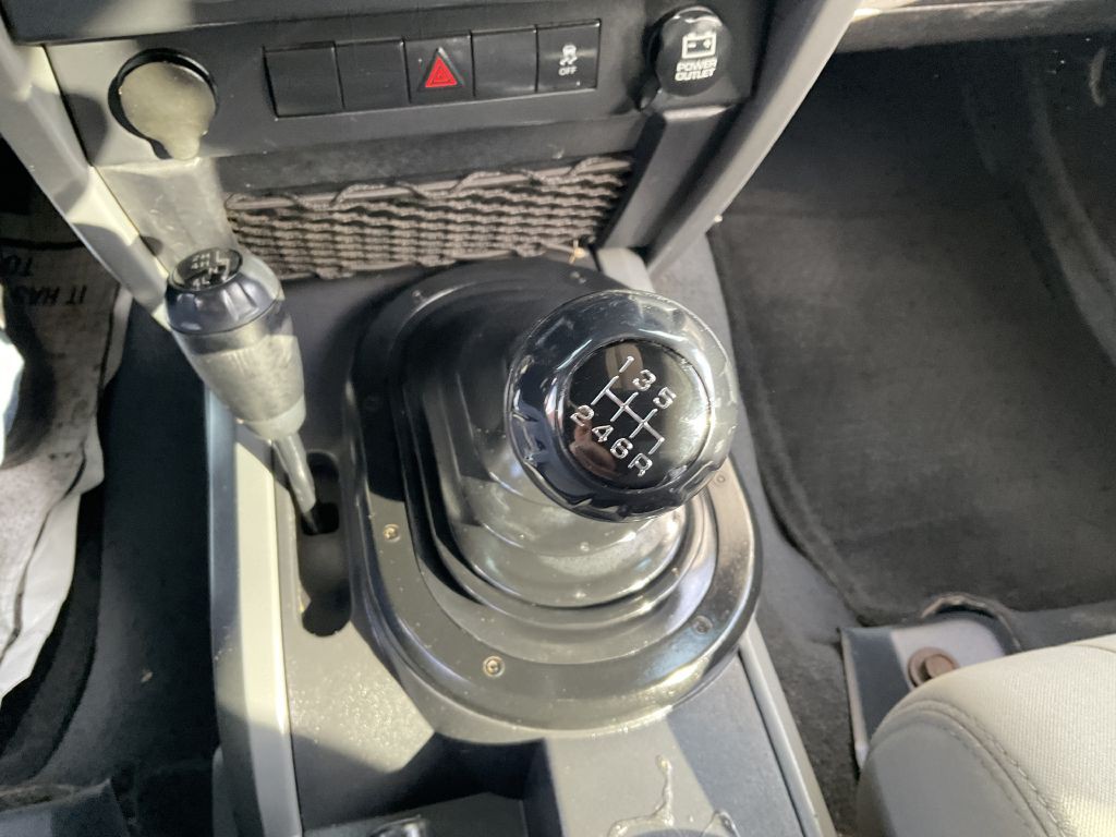 2010 Jeep Wrangler Image 27