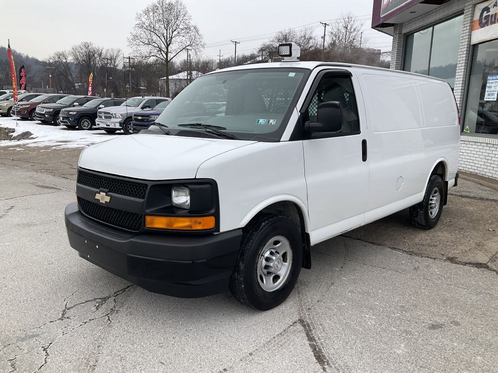 2017 Chevrolet Express Image 5