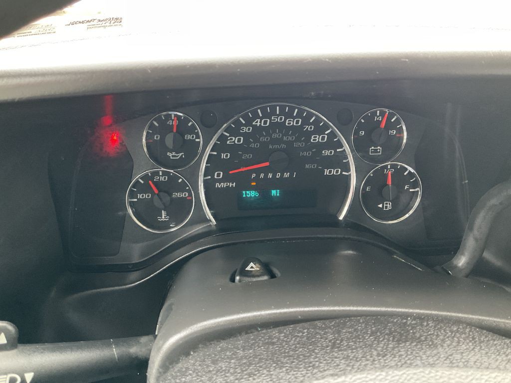 2017 Chevrolet Express Image 25