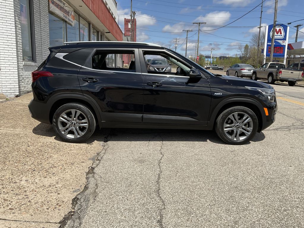 2021 Kia Seltos Image 2