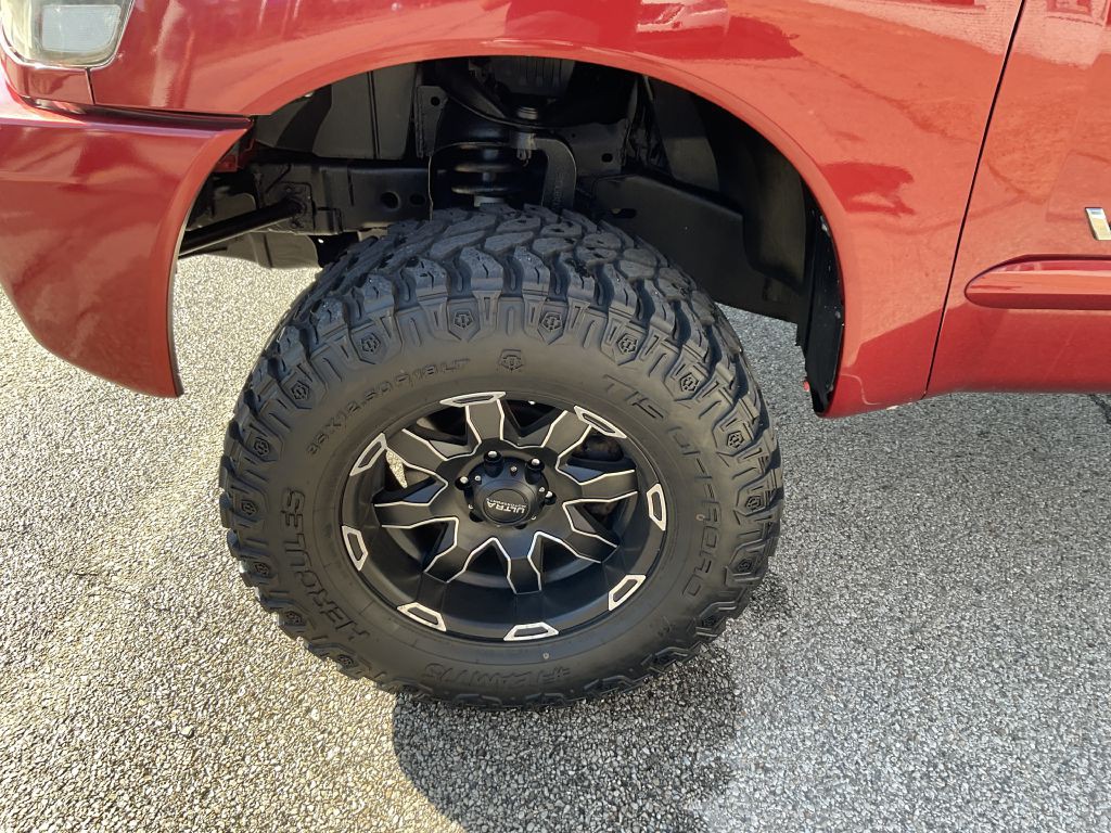 2014 Nissan Titan Image 9