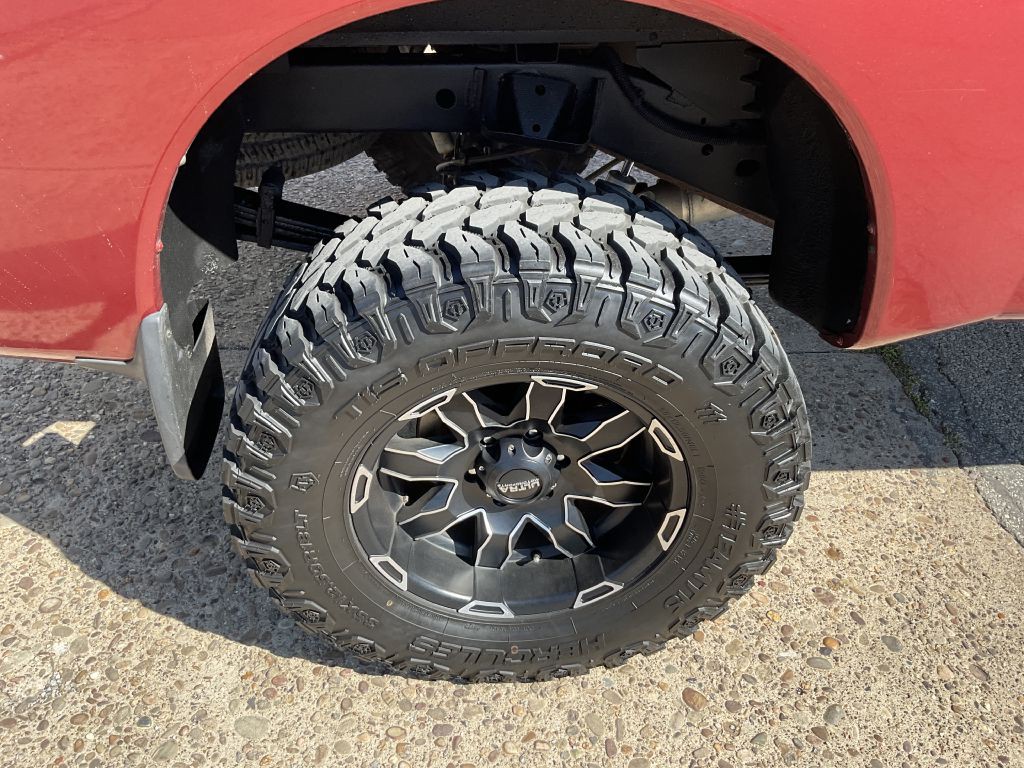 2014 Nissan Titan Image 12