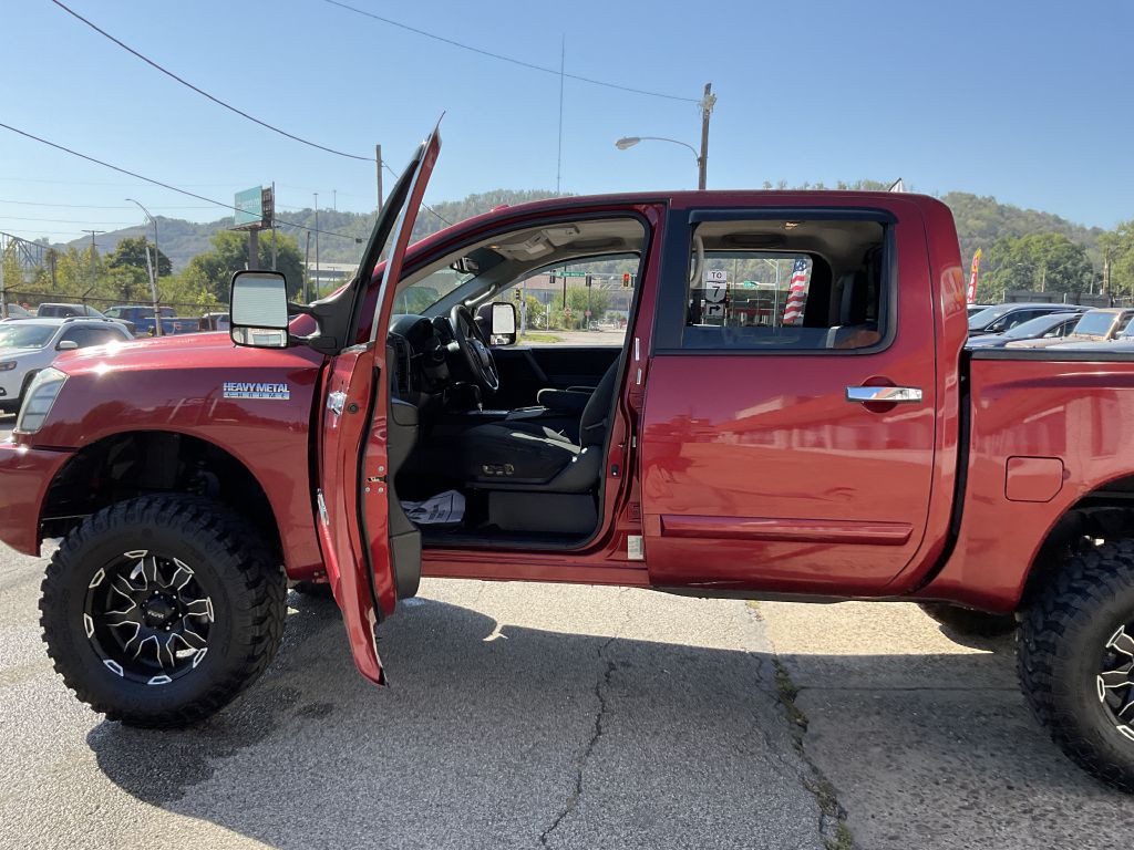2014 Nissan Titan Image 13