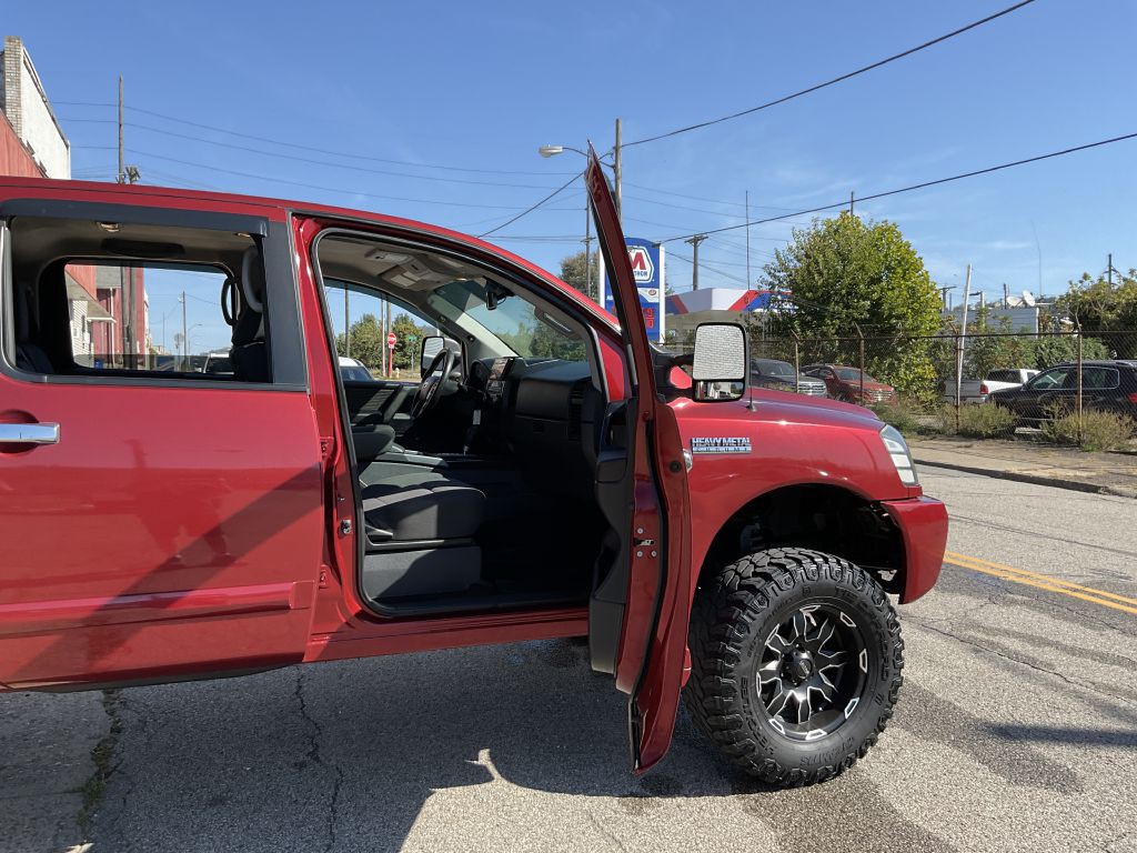 2014 Nissan Titan Image 16