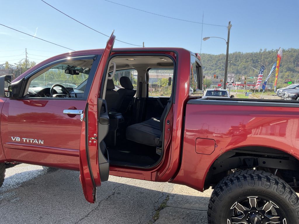 2014 Nissan Titan Image 19