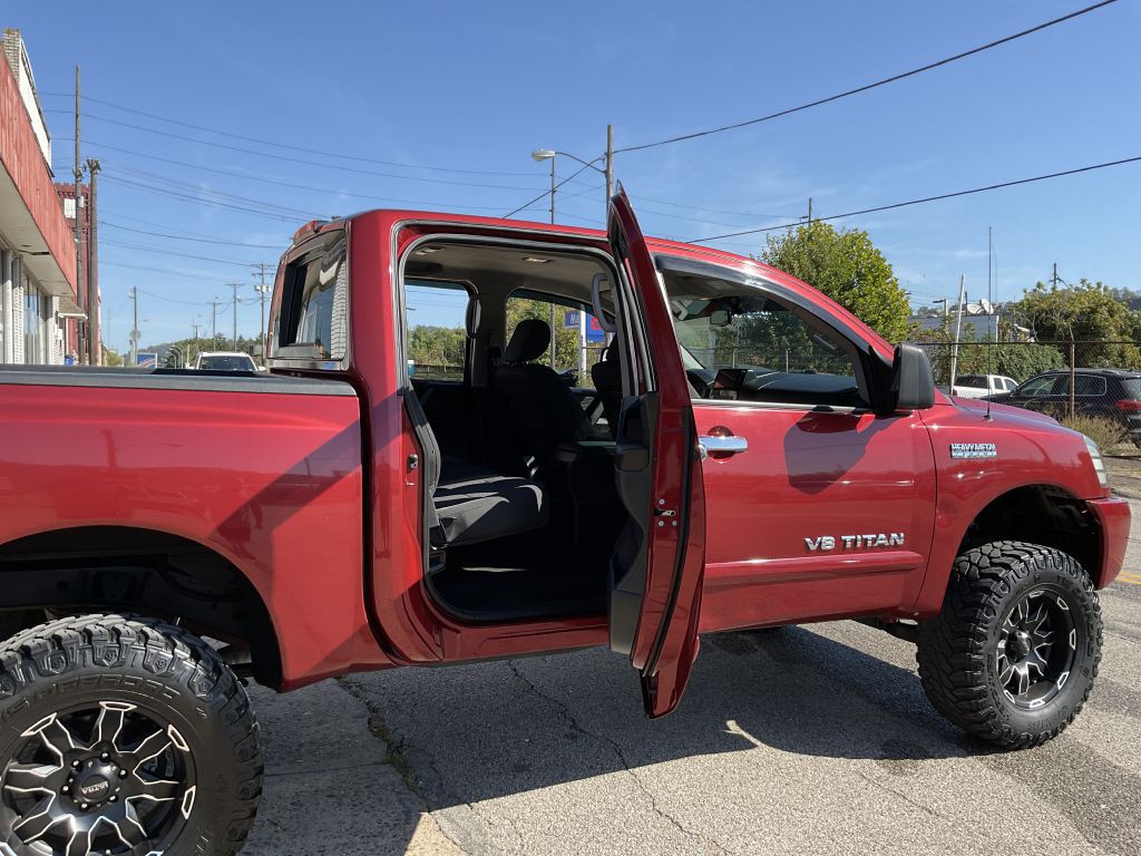 2014 Nissan Titan Image 22