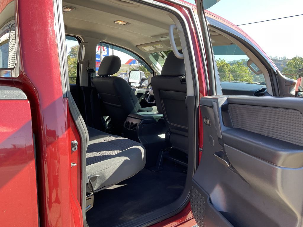 2014 Nissan Titan Image 24