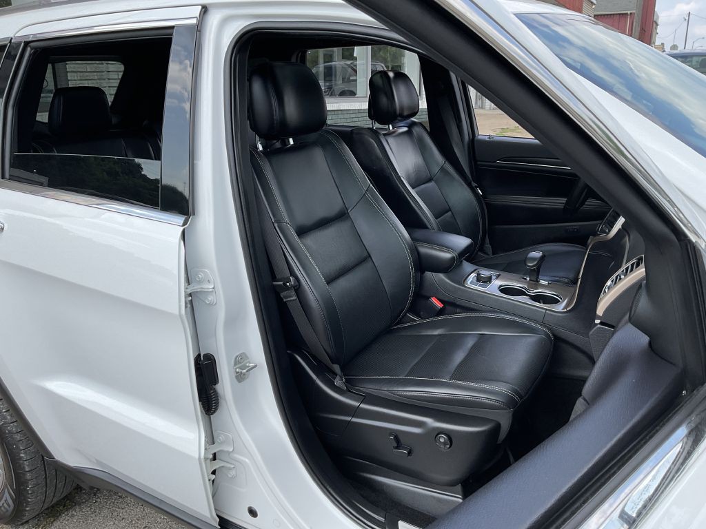 2015 Jeep Grand Cherokee Image 17