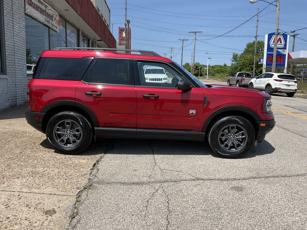 2021 Ford Bronco Image 2
