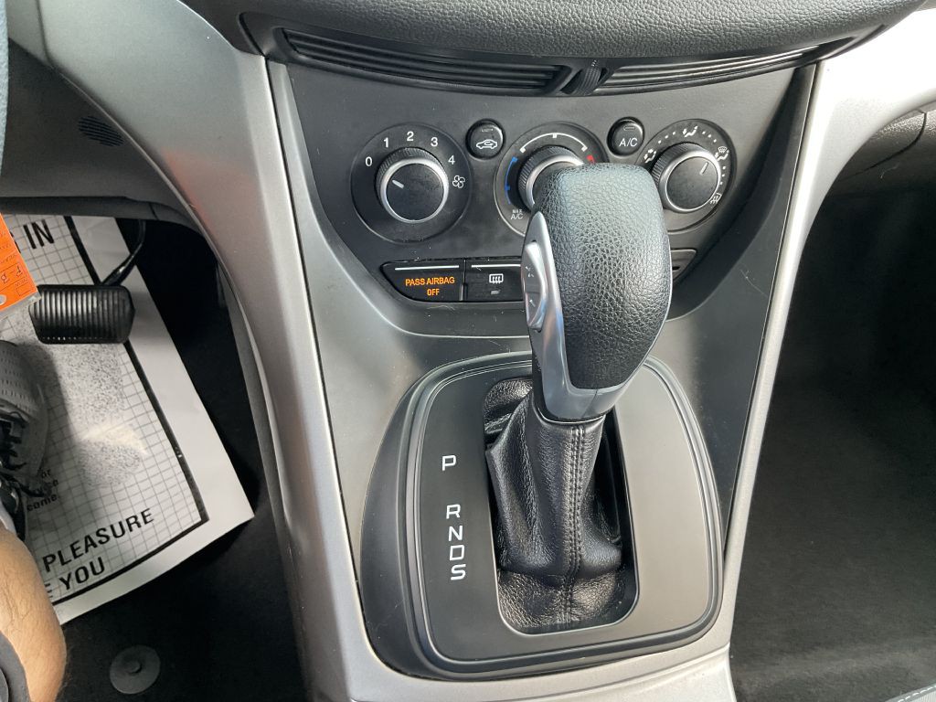 2015 Ford Escape Image 32