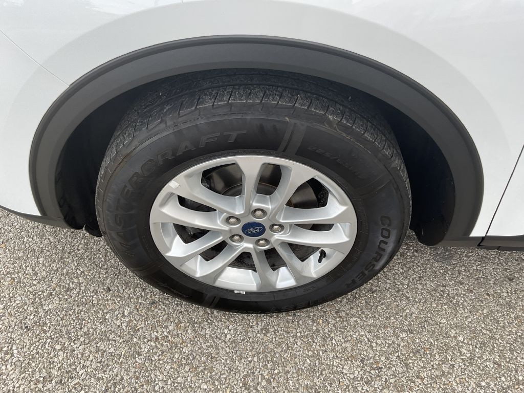 2022 Ford Escape Image 9